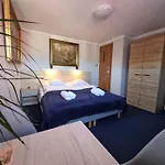 Scots Goscinne - Klimatyczny Dom Blisko Szlakow I Centrum Od 1867 B&B 스클라르스카포렘바