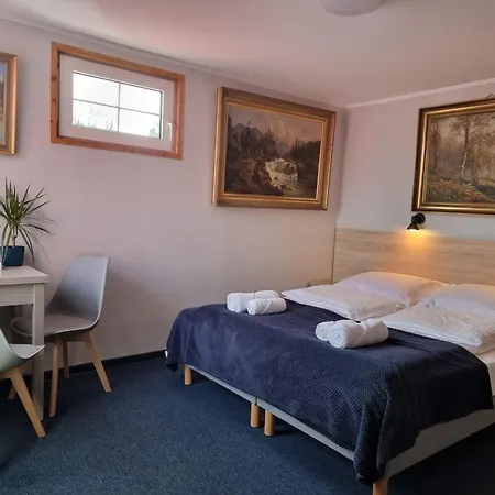 Scots Goscinne Bed & Breakfast *